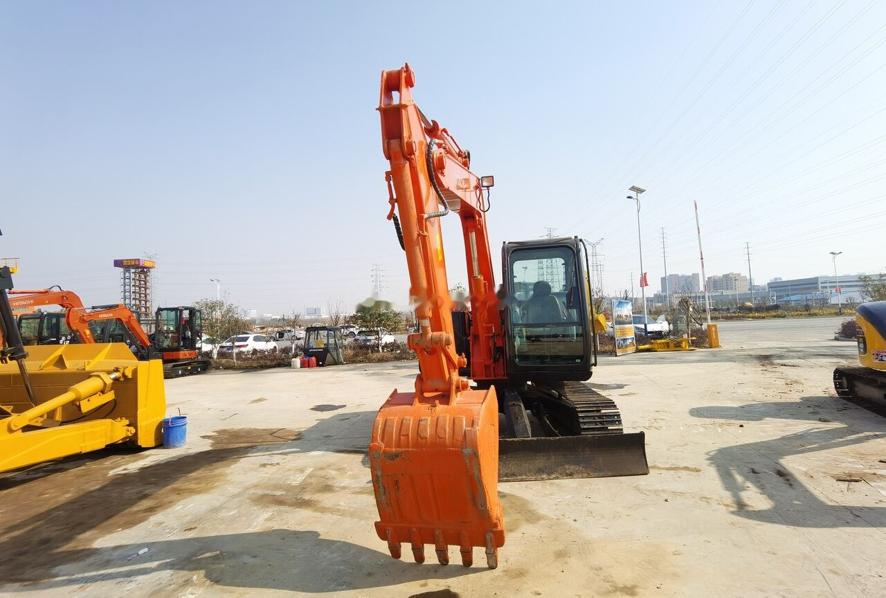 Hitachi ZX70 - Miniekskavaator: pilt 5 Hitachi ZX70 - Miniekskavaator: pilt 5