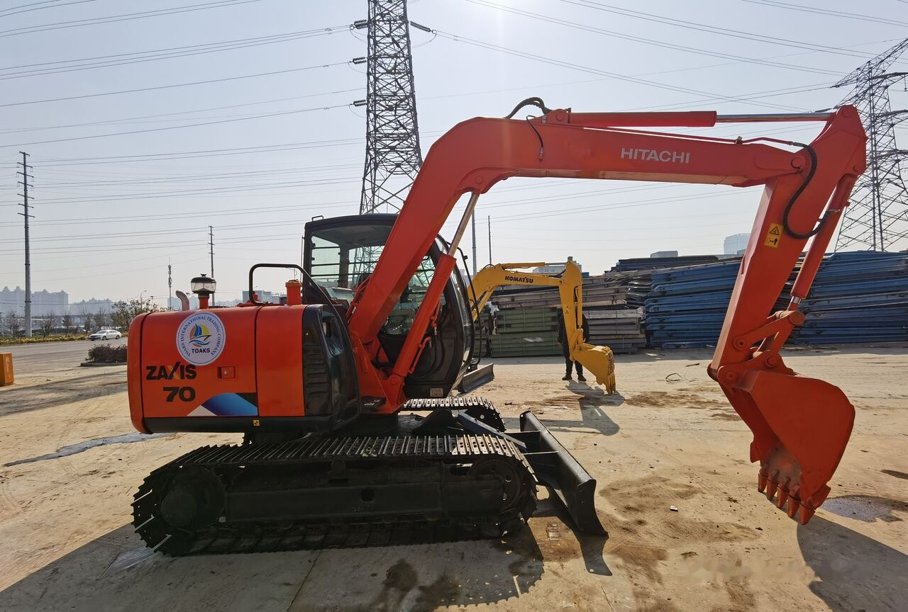 Hitachi ZX70 - Miniekskavaator: pilt 1 Hitachi ZX70 - Miniekskavaator: pilt 1