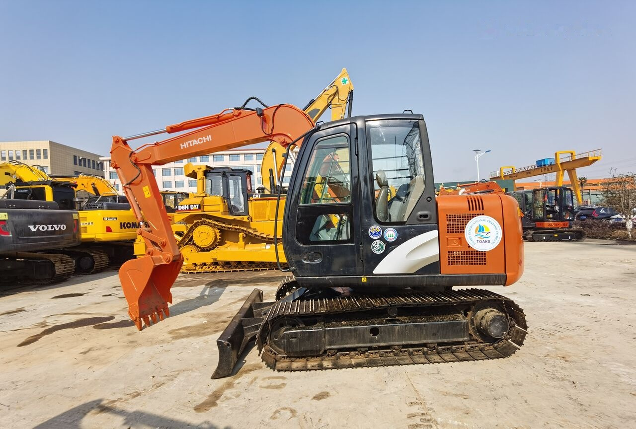 Hitachi ZX70 - Miniekskavaator: pilt 4 Hitachi ZX70 - Miniekskavaator: pilt 4