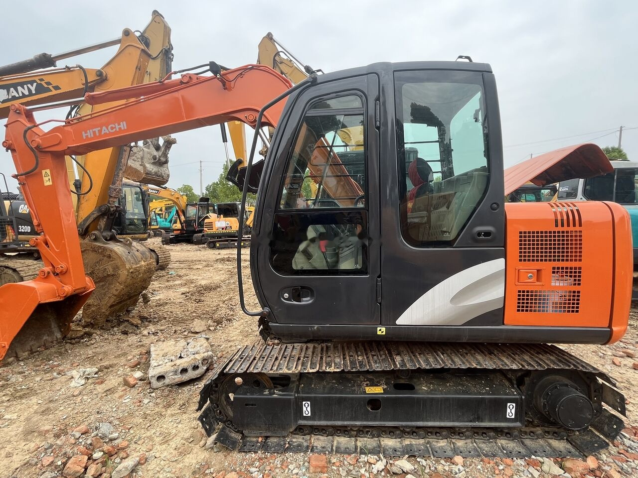 Hitachi ZX70 - Miniekskavaator: pilt 5 Hitachi ZX70 - Miniekskavaator: pilt 5