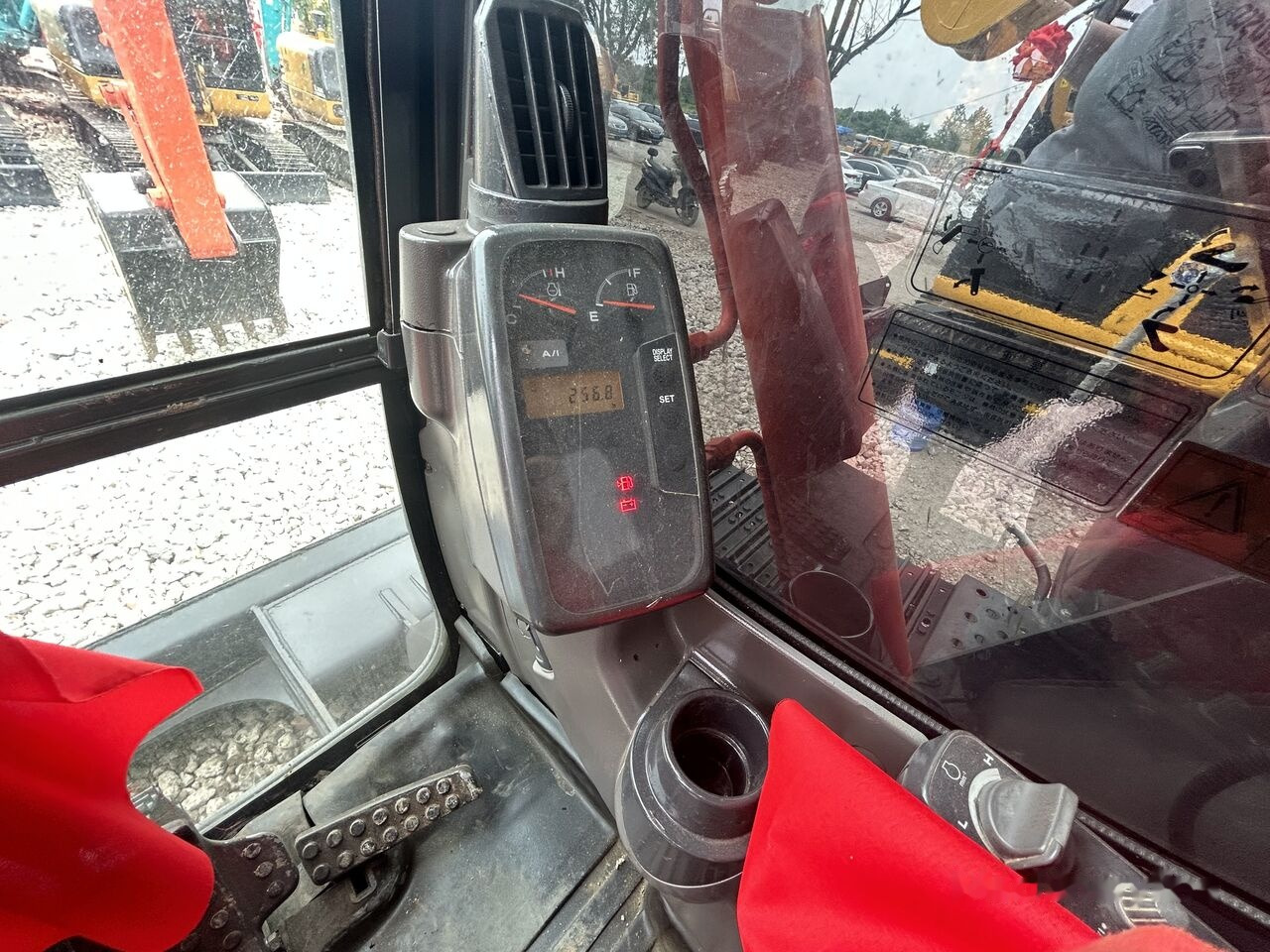 Hitachi zx70 - Lintekskavaator: pilt 3 Hitachi zx70 - Lintekskavaator: pilt 3