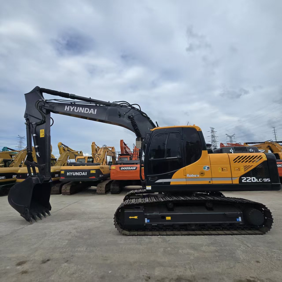 Hyundai R220LC-9S - Lintekskavaator: pilt 4 Hyundai R220LC-9S - Lintekskavaator: pilt 4