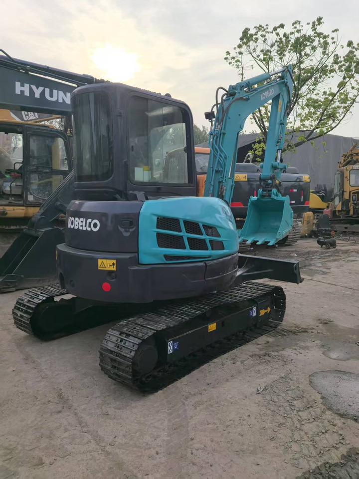 KOBELCO SK55SR - Miniekskavaator: pilt 1 KOBELCO SK55SR - Miniekskavaator: pilt 1