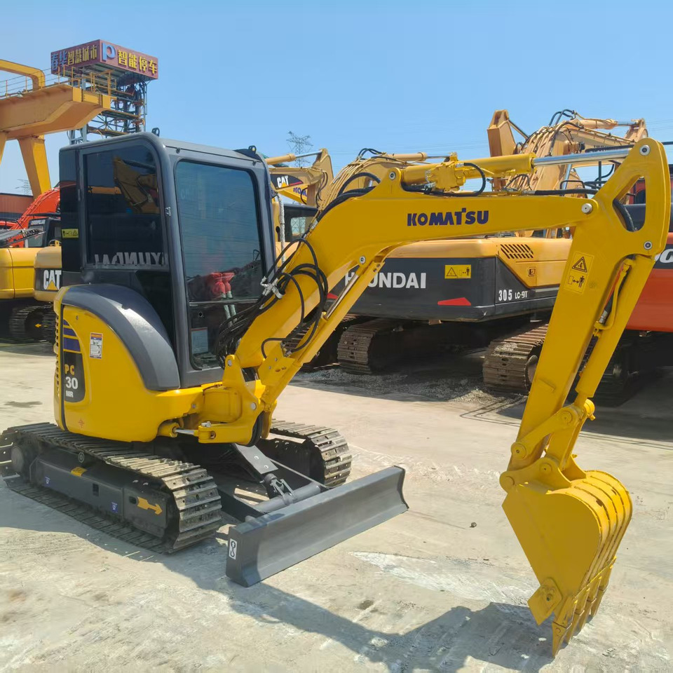 KOMATSU PC30 - Miniekskavaator: pilt 1 KOMATSU PC30 - Miniekskavaator: pilt 1