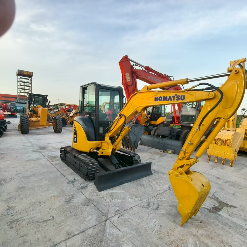 KOMATSU PC35MR - Miniekskavaator: pilt 2 KOMATSU PC35MR - Miniekskavaator: pilt 2