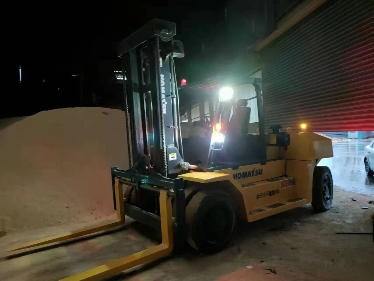 Diiseltõstuk Komatsu FD150: pilt 14