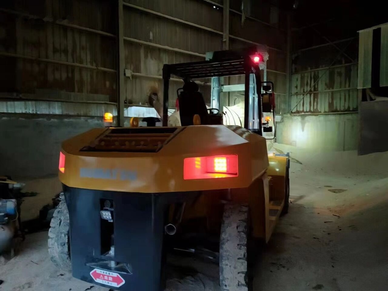 Diiseltõstuk Komatsu FD150: pilt 13