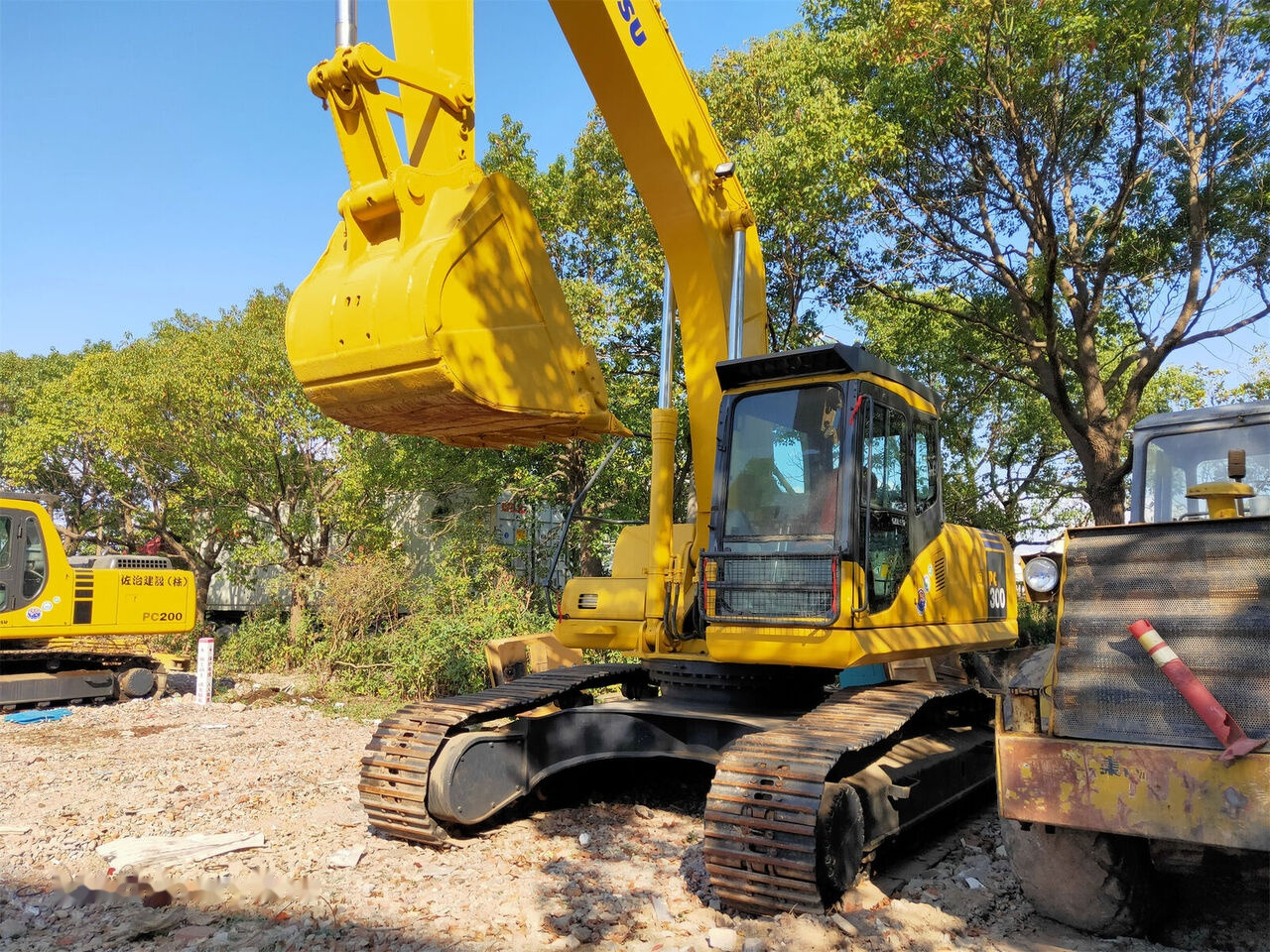 Komatsu PC300-7 - Lintekskavaator: pilt 4 Komatsu PC300-7 - Lintekskavaator: pilt 4