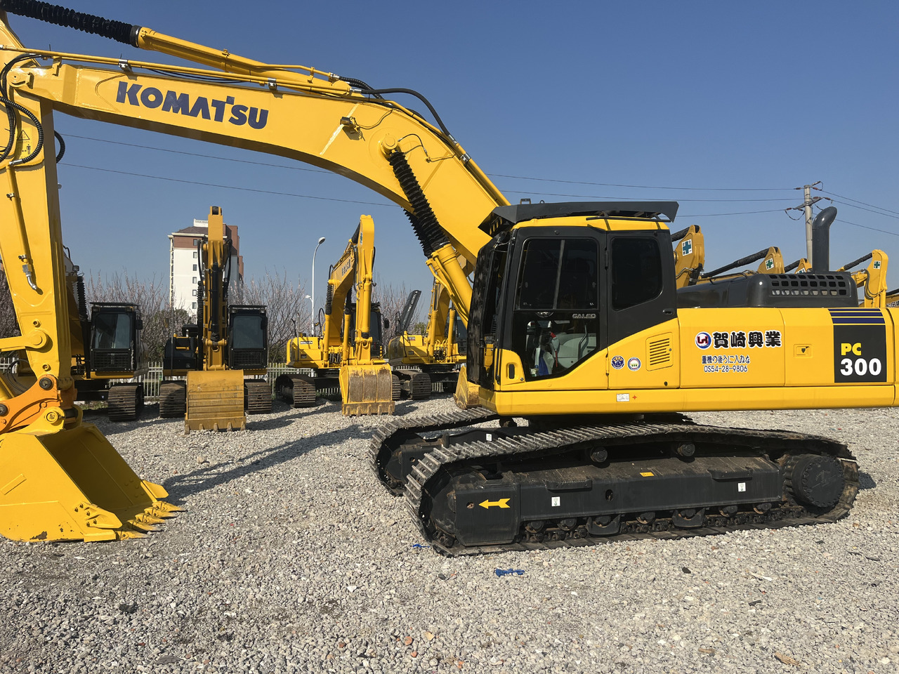 Komatsu PC300-7 - Lintekskavaator: pilt 3 Komatsu PC300-7 - Lintekskavaator: pilt 3