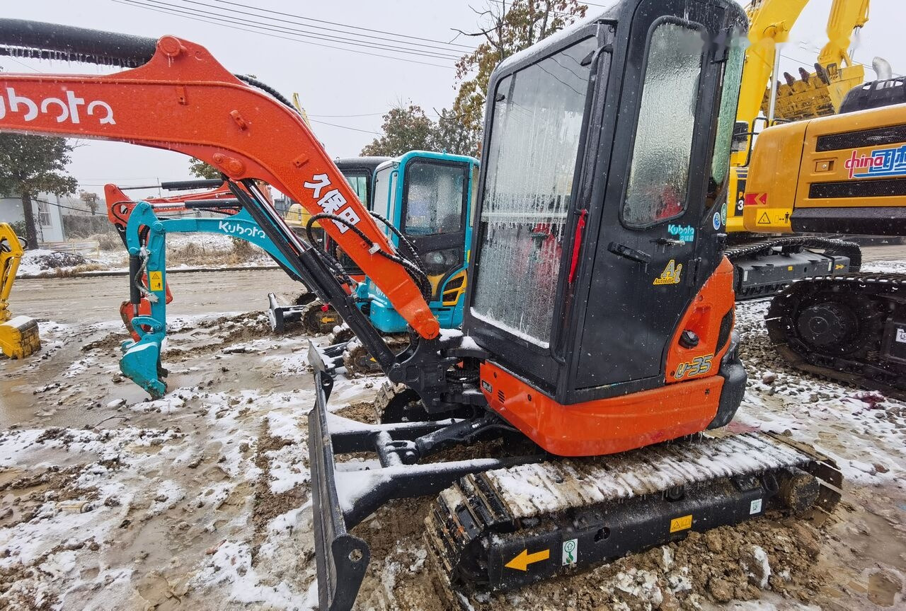 Kubota U35 - Miniekskavaator: pilt 2 Kubota U35 - Miniekskavaator: pilt 2