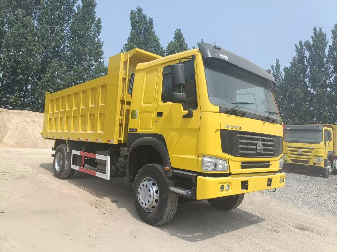 SINOTRUK HOWO 4x2 - Kallurauto: pilt 1 SINOTRUK HOWO 4x2 - Kallurauto: pilt 1