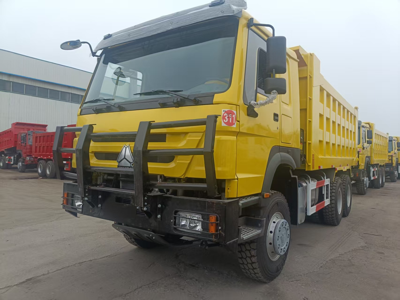 SINOTRUK HOWO 6x4 - Kallurauto: pilt 3 SINOTRUK HOWO 6x4 - Kallurauto: pilt 3