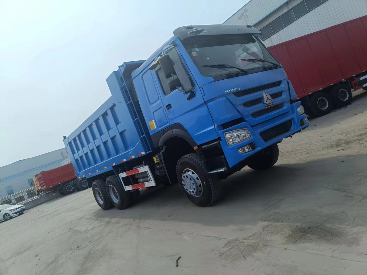 SINOTRUK HOWO 6x4 - Kallurauto: pilt 2 SINOTRUK HOWO 6x4 - Kallurauto: pilt 2