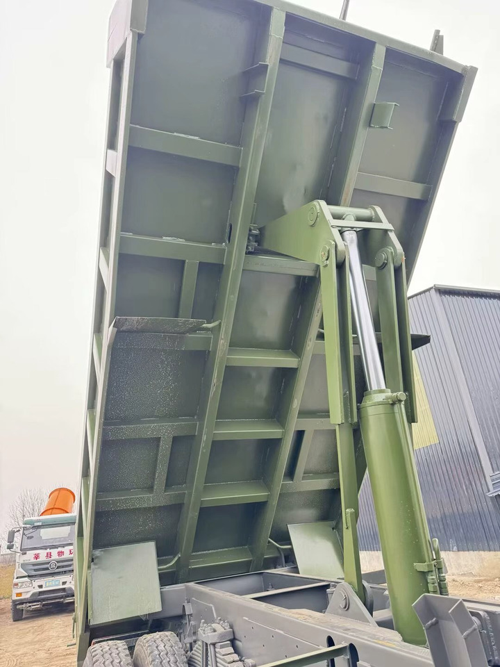 SINOTRUK HOWO 6x4 - Kallurauto: pilt 5 SINOTRUK HOWO 6x4 - Kallurauto: pilt 5