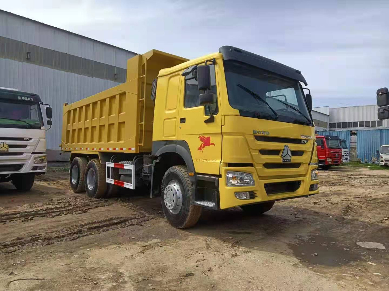 SINOTRUK HOWO - Kallurauto: pilt 1 SINOTRUK HOWO - Kallurauto: pilt 1