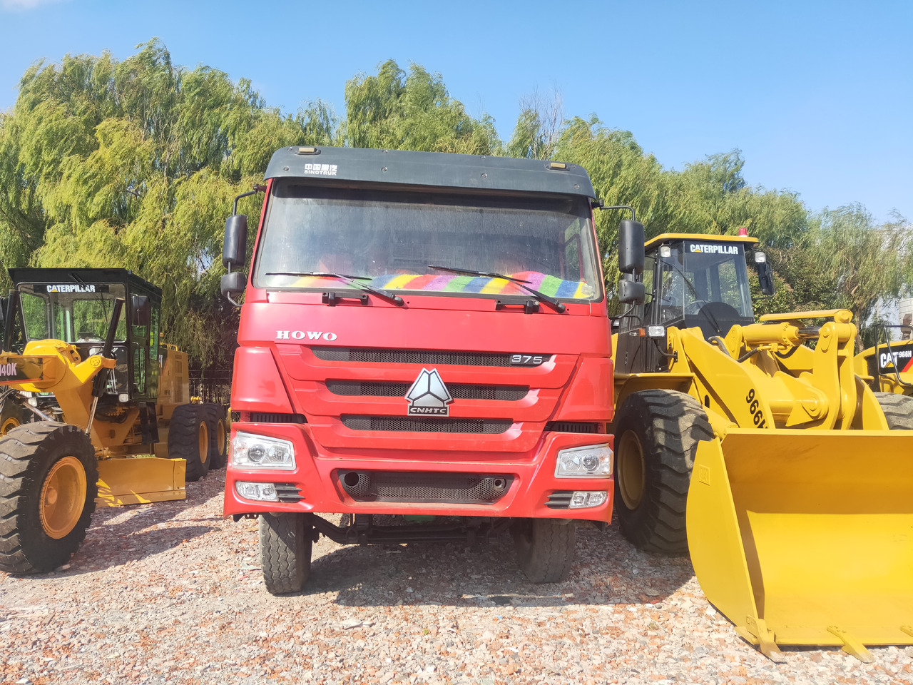 SINOTRUK HOWO - Kallurauto: pilt 2 SINOTRUK HOWO - Kallurauto: pilt 2