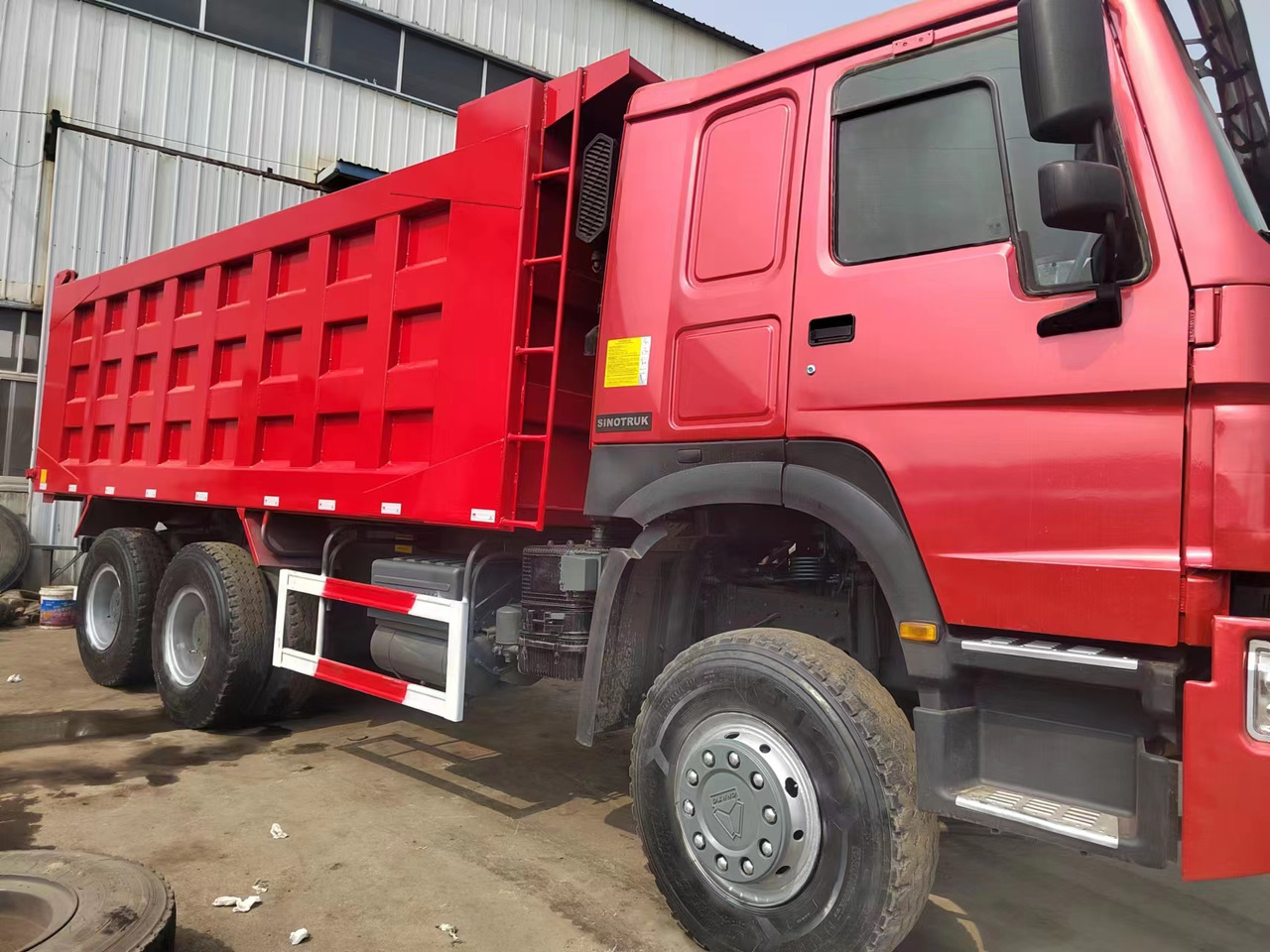 SINOTRUK Howo - Kallurauto: pilt 4 SINOTRUK Howo - Kallurauto: pilt 4