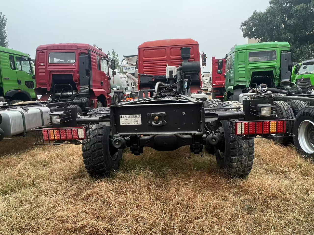 SHACMAN F3000 6x6 chassis liising SHACMAN F3000 6x6 chassis: pilt 7