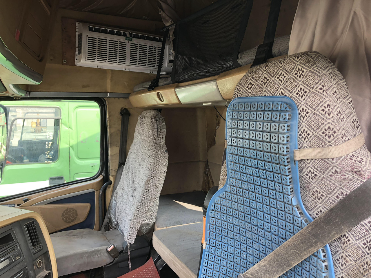 SINOTRUK HOWO A7 - Sadulveok: pilt 4 SINOTRUK HOWO A7 - Sadulveok: pilt 4