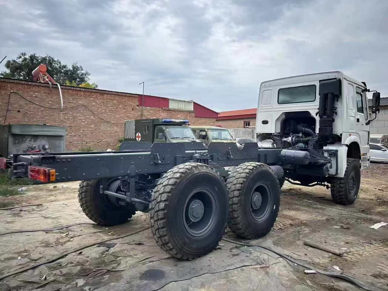 SINOTRUK HOWO - Sadulveok: pilt 3 SINOTRUK HOWO - Sadulveok: pilt 3