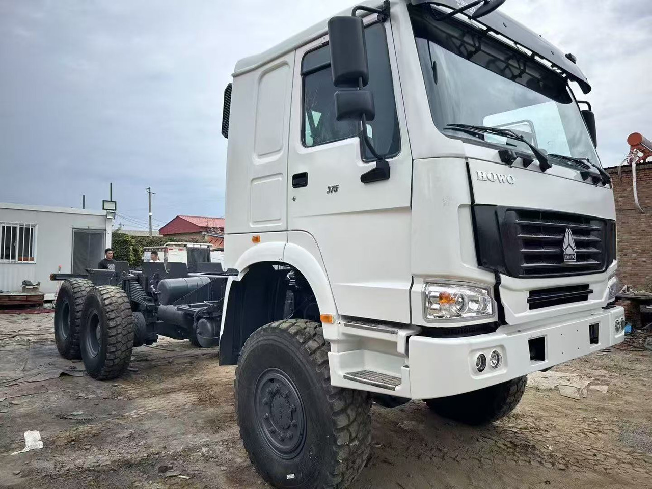 SINOTRUK HOWO - Sadulveok: pilt 1 SINOTRUK HOWO - Sadulveok: pilt 1