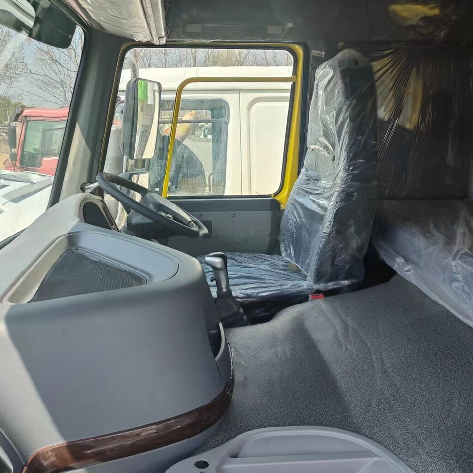 Sinotruk Howo 6*4 Right hand drive - Kallurauto: pilt 4 Sinotruk Howo 6*4 Right hand drive - Kallurauto: pilt 4