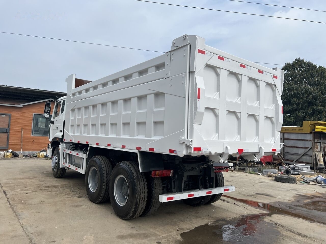 Sinotruk Howo - Kallurauto: pilt 2 Sinotruk Howo - Kallurauto: pilt 2