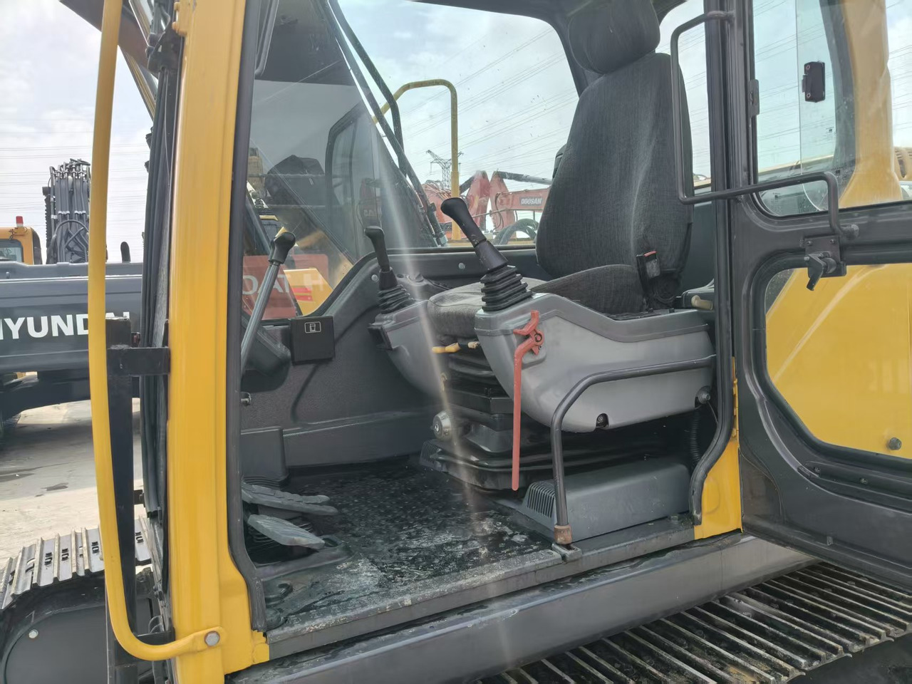 Volvo EC140DL - Lintekskavaator: pilt 5 Volvo EC140DL - Lintekskavaator: pilt 5