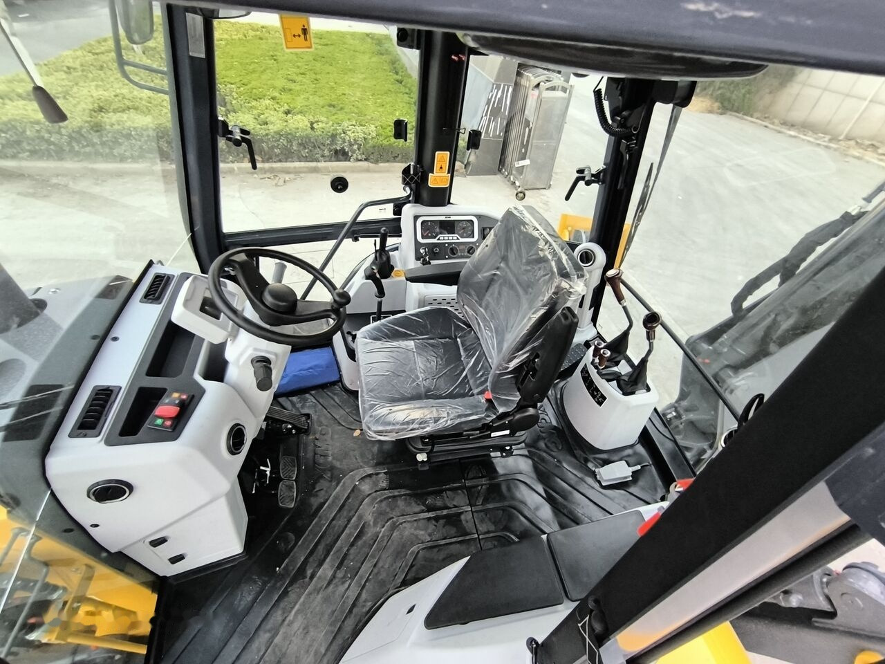 Uus Ekskavaator-laadur XCMG XC870K New machine: pilt 8