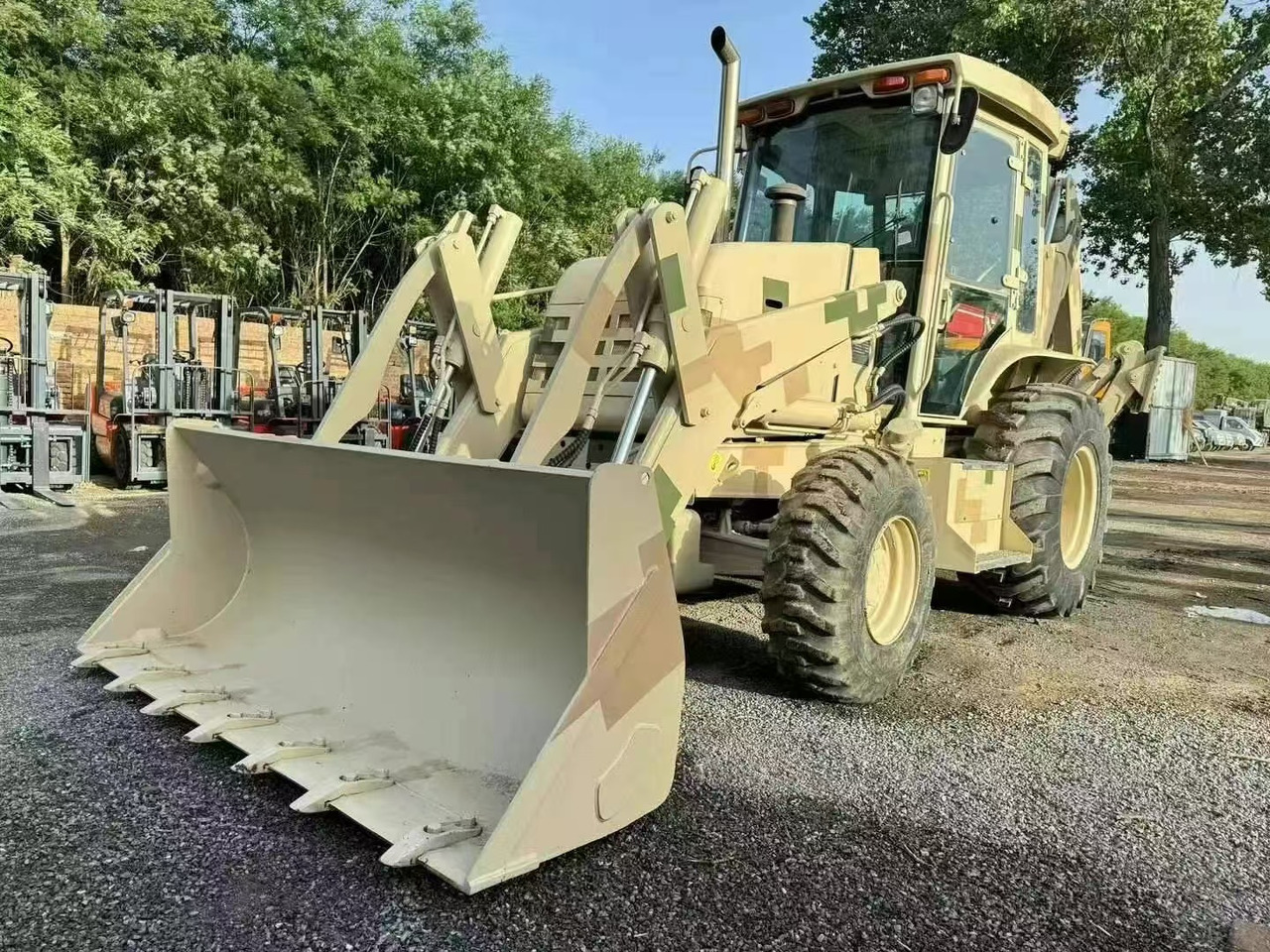 XCMG XT870K - Ekskavaator-laadur: pilt 1 XCMG XT870K - Ekskavaator-laadur: pilt 1