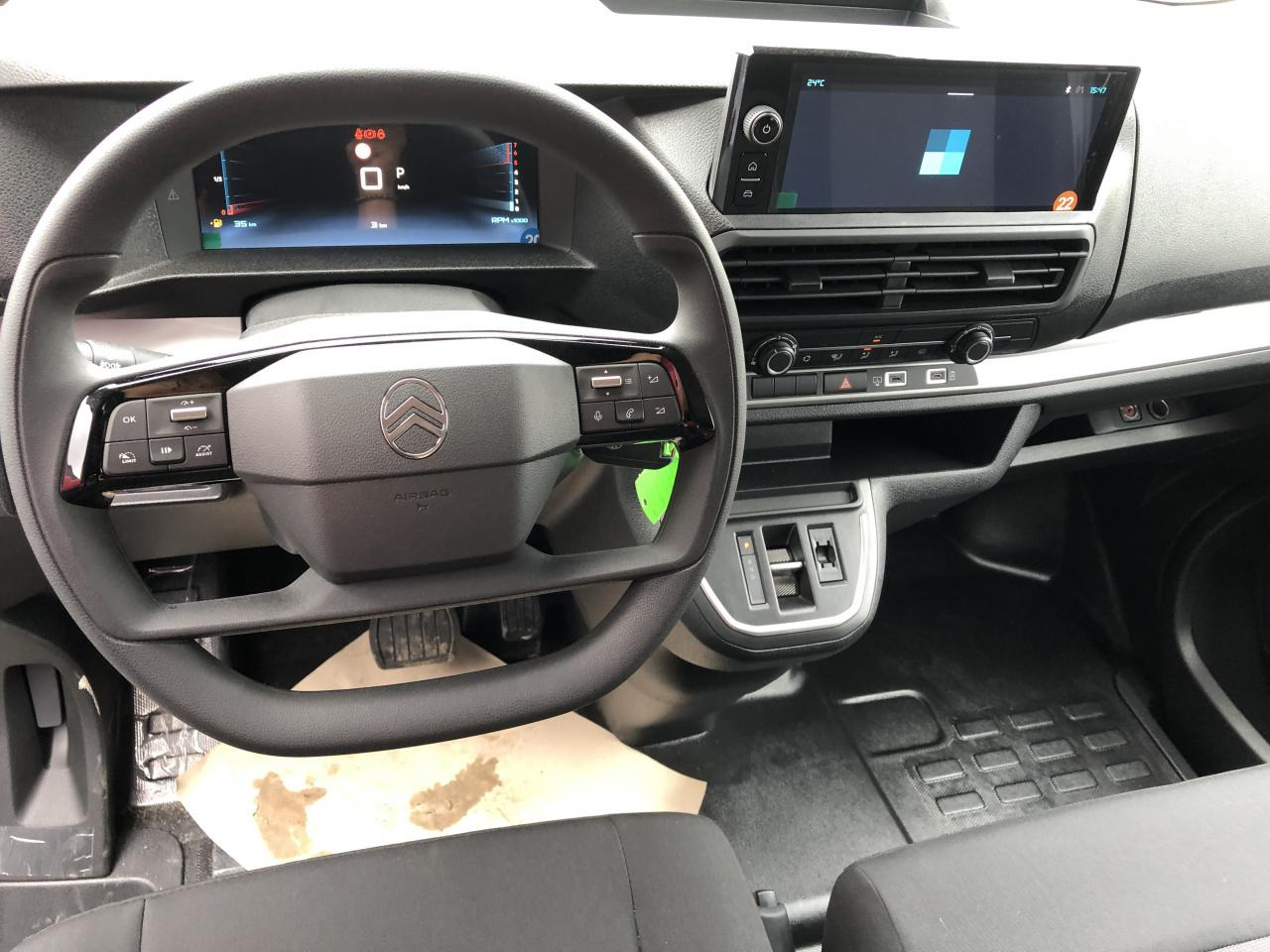 CITROEN jumpy XL 2.0 BLUEHDI 180CH S&S CABINE APPROFONDIE FIXE EAT8 5 PLACES - Kaubik: pilt 4 CITROEN jumpy XL 2.0 BLUEHDI 180CH S&S CABINE APPROFONDIE FIXE EAT8 5 PLACES - Kaubik: pilt 4