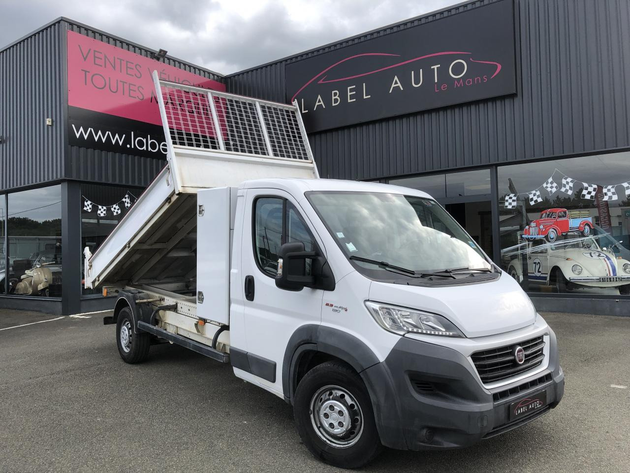 FIAT DUCATO 3T5 MAXI BENNE + COFFRE 2.3 JTD 130 CH PACK PRO NAV - Tarbesõiduk kallur: pilt 2 FIAT DUCATO 3T5 MAXI BENNE + COFFRE 2.3 JTD 130 CH PACK PRO NAV - Tarbesõiduk kallur: pilt 2