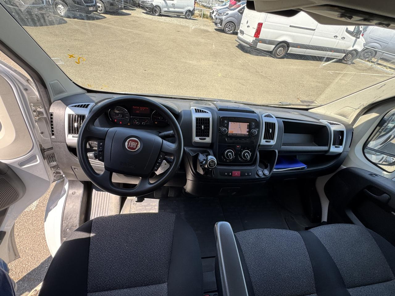 FIAT DUCATO 3T5 MAXI BENNE + COFFRE 2.3 JTD 160CH PACK PRO NAV - Tarbesõiduk kallur: pilt 3 FIAT DUCATO 3T5 MAXI BENNE + COFFRE 2.3 JTD 160CH PACK PRO NAV - Tarbesõiduk kallur: pilt 3