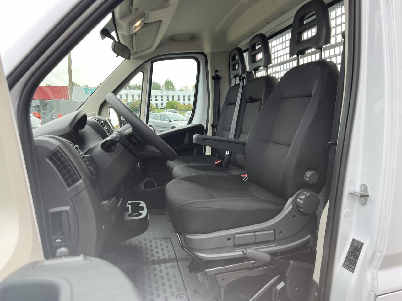 FIAT DUCATO 3T5 PLATEAU 4M20 2.3 MJT 140CH - Madelauto: pilt 5 FIAT DUCATO 3T5 PLATEAU 4M20 2.3 MJT 140CH - Madelauto: pilt 5