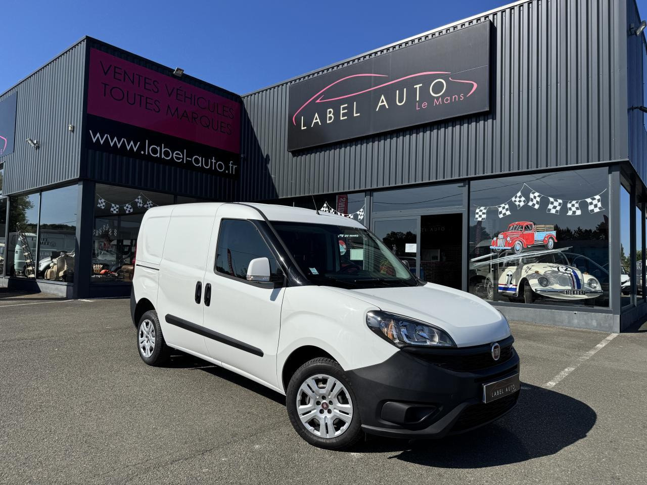 Fiat Doblo Cargo 1.3 MULTIJET 95CH PACK TRIO NAV E6D - Väike kaubik: pilt 1 Fiat Doblo Cargo 1.3 MULTIJET 95CH PACK TRIO NAV E6D - Väike kaubik: pilt 1
