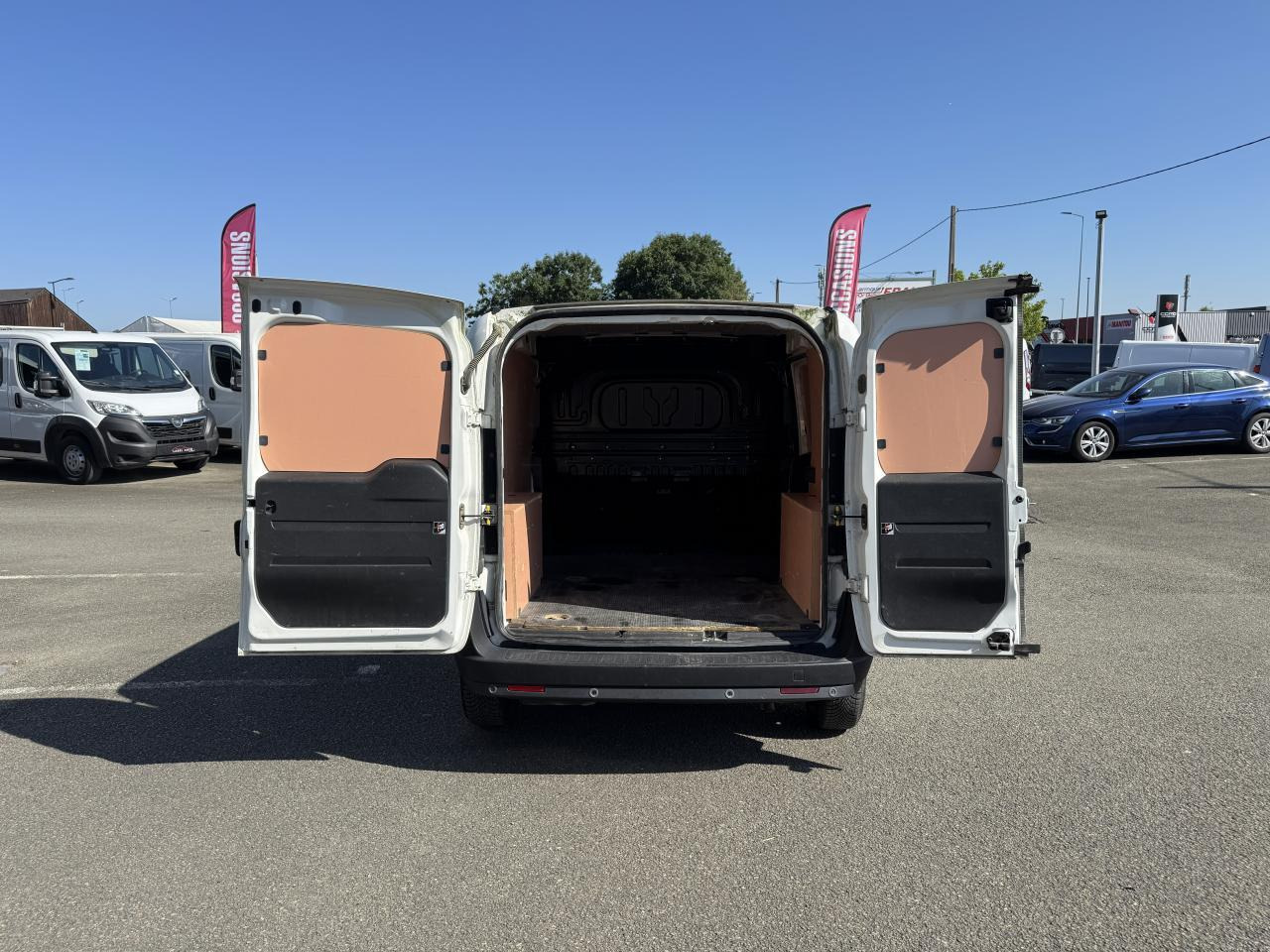 Fiat Doblo Cargo 1.3 MULTIJET 95CH PACK TRIO NAV E6D - Väike kaubik: pilt 2 Fiat Doblo Cargo 1.3 MULTIJET 95CH PACK TRIO NAV E6D - Väike kaubik: pilt 2