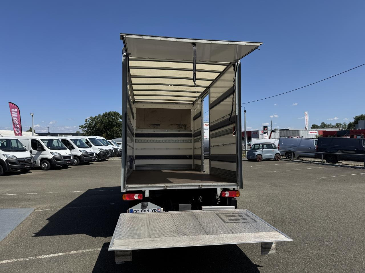 Fiat Ducato 3.5 L H3-POWER 140CH MAXI CAISSE 20M³ + HAYON 750KG + AUVENT PACK PRO - Tarbesõiduk furgoon: pilt 3 Fiat Ducato 3.5 L H3-POWER 140CH MAXI CAISSE 20M³ + HAYON 750KG + AUVENT PACK PRO - Tarbesõiduk furgoon: pilt 3