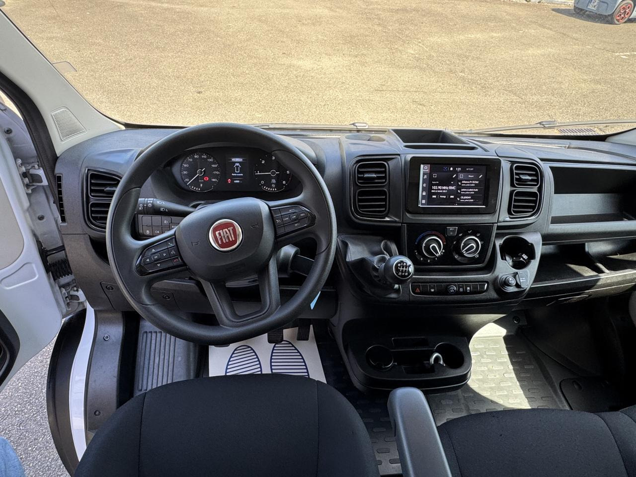 Fiat Ducato 3.5 L H3-POWER 140CH MAXI CAISSE 20M³ + HAYON 750KG + AUVENT PACK PRO - Tarbesõiduk furgoon: pilt 4 Fiat Ducato 3.5 L H3-POWER 140CH MAXI CAISSE 20M³ + HAYON 750KG + AUVENT PACK PRO - Tarbesõiduk furgoon: pilt 4
