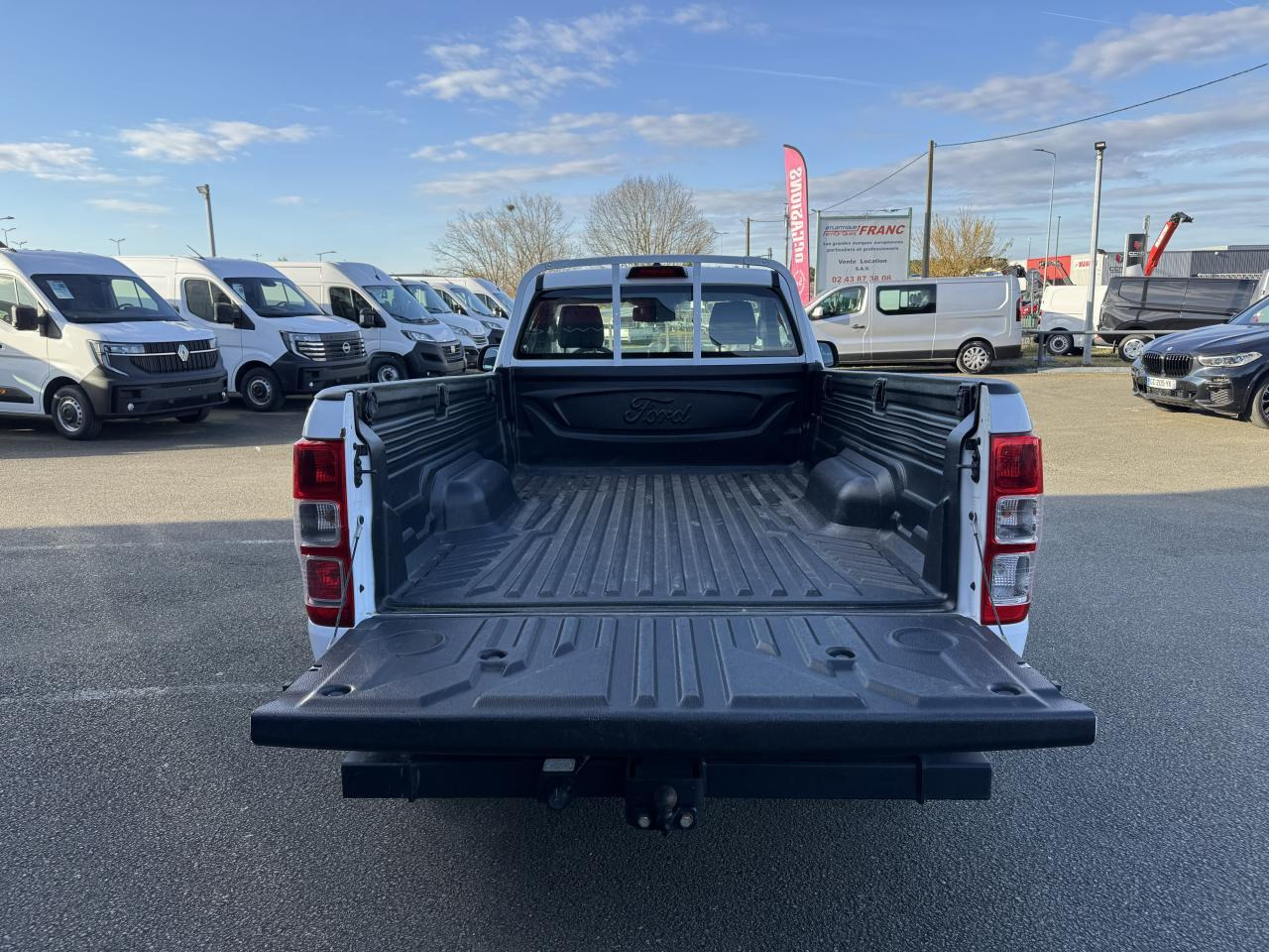 Ford Ranger 2.0 TDCI 170CH 4X4 SIMPLE CABINE XL - Pikap: pilt 3 Ford Ranger 2.0 TDCI 170CH 4X4 SIMPLE CABINE XL - Pikap: pilt 3