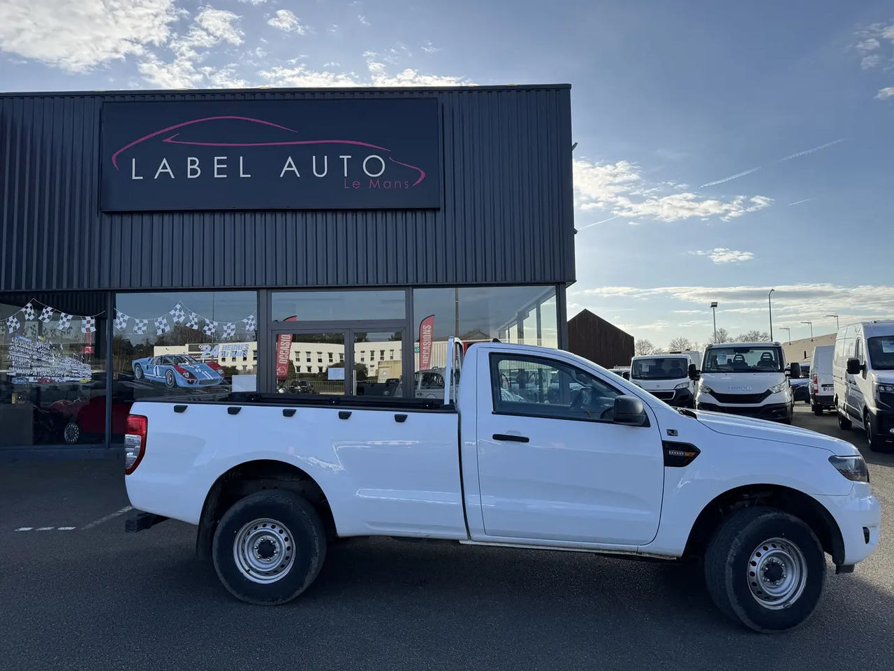 Ford Ranger 2.0 TDCI 170CH SIMPLE CABINE XL - Pikap: pilt 1 Ford Ranger 2.0 TDCI 170CH SIMPLE CABINE XL - Pikap: pilt 1