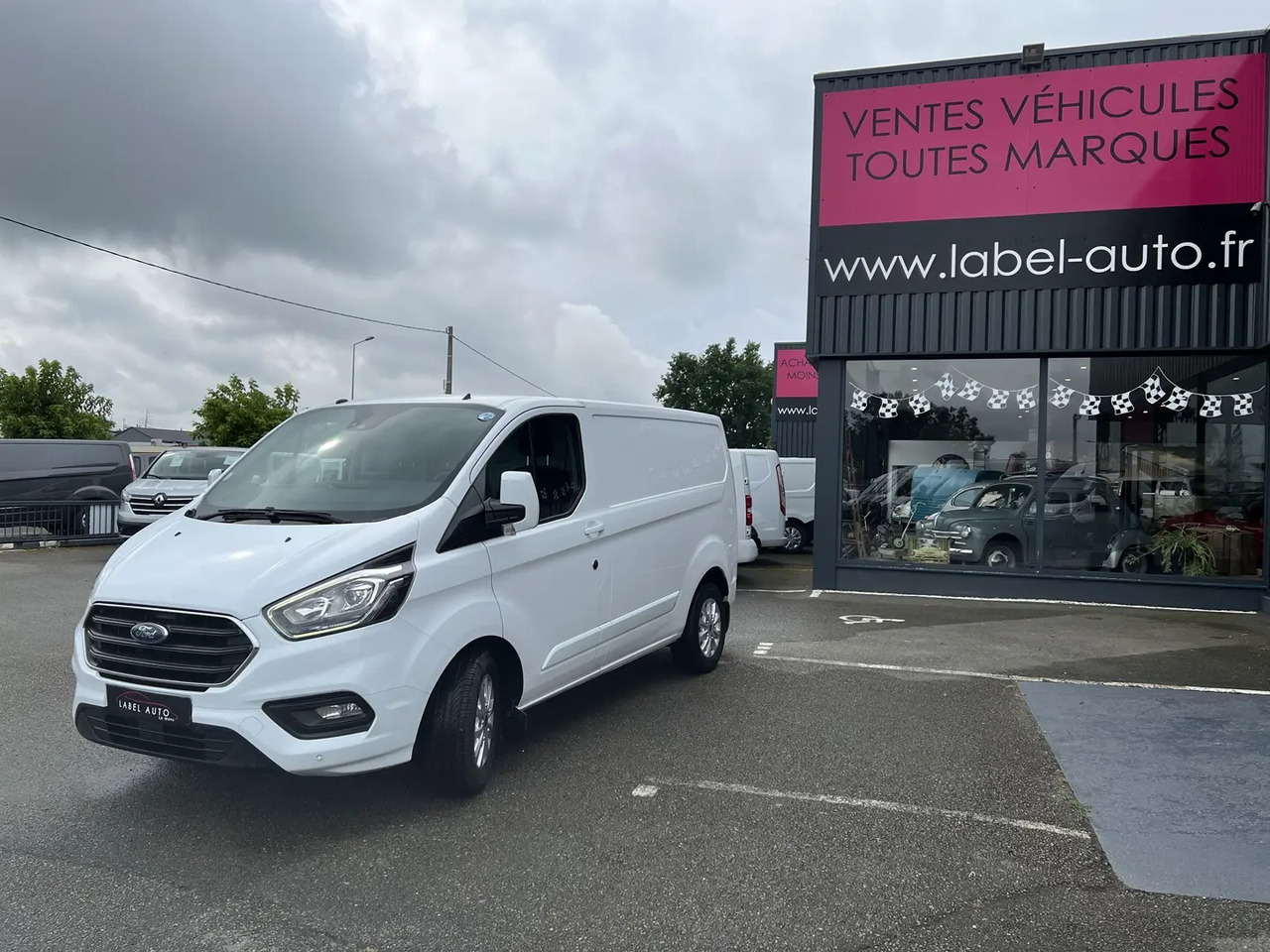 Ford Transit Custom 300 L1H1 2.0 ECOBLUE 130 S&S LIMITED BVA6 - Kaubik: pilt 5 Ford Transit Custom 300 L1H1 2.0 ECOBLUE 130 S&S LIMITED BVA6 - Kaubik: pilt 5