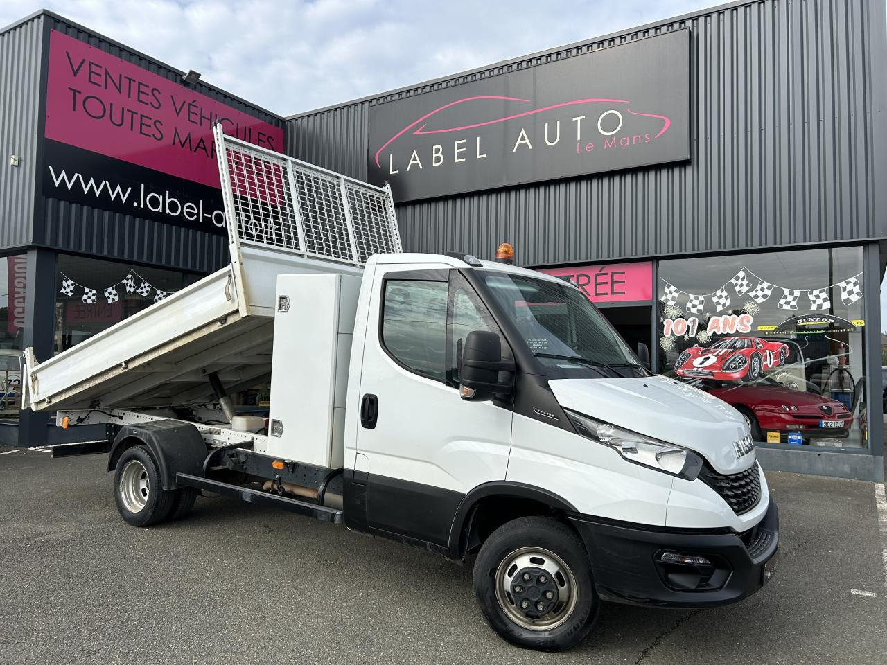 IVECO Daily 35 C 14 S&S (Quad-Leaf) CHASSIS CABINE 2014 35C/35S Chassis cabine 35 C Epmt.3.75 PHASE 3 - Tarbesõiduk kallur: pilt 1 IVECO Daily 35 C 14 S&S (Quad-Leaf) CHASSIS CABINE 2014 35C/35S Chassis cabine 35 C Epmt.3.75 PHASE 3 - Tarbesõiduk kallur: pilt 1