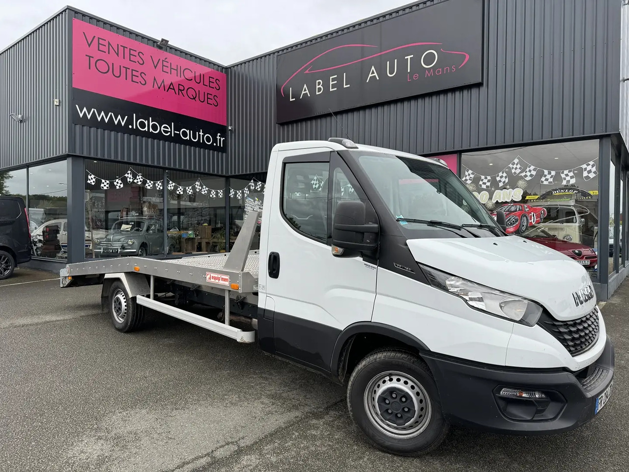 Iveco Daily 35C16H3.0 EMPATTEMENT 4100 - Puksiirauto: pilt 1 Iveco Daily 35C16H3.0 EMPATTEMENT 4100 - Puksiirauto: pilt 1