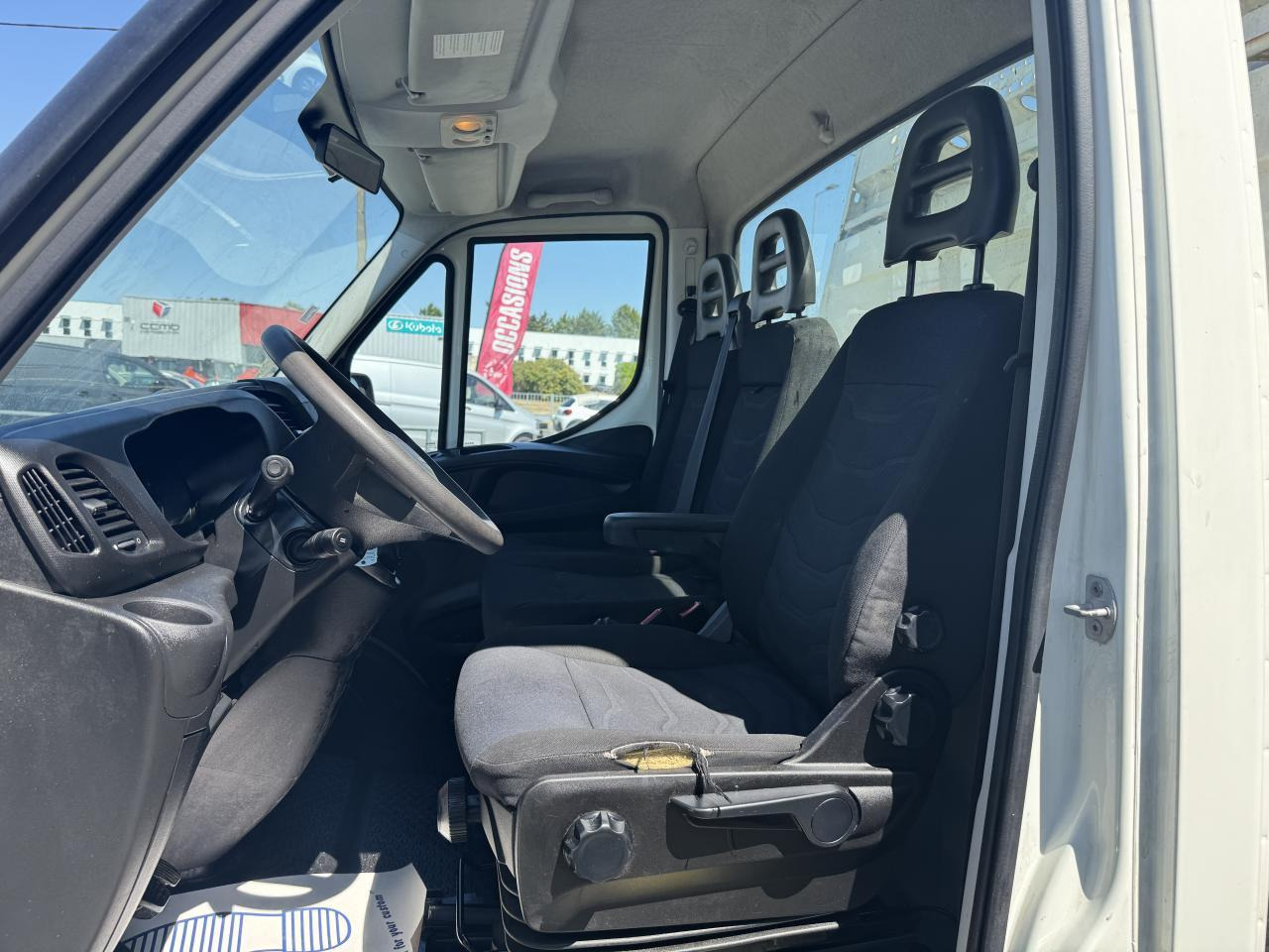 Iveco Daily IVECO 35 C 12 BENNE RJ 2.3 120 CH - Tarbesõiduk kallur: pilt 4 Iveco Daily IVECO 35 C 12 BENNE RJ 2.3 120 CH - Tarbesõiduk kallur: pilt 4