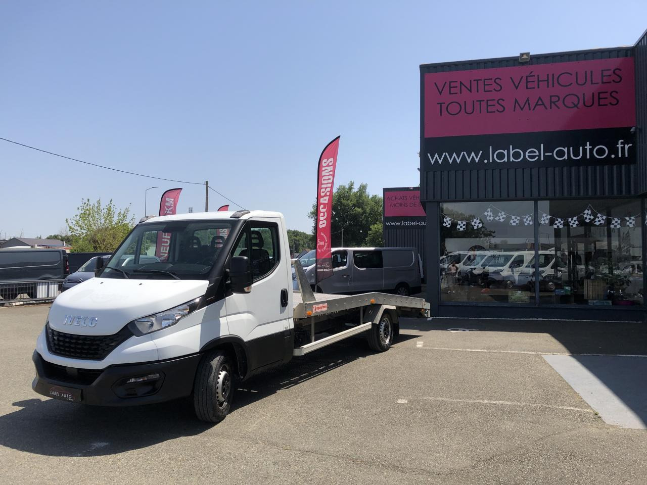 Iveco Daily IVECO PORTE VOITURE DEPANNEUSE 35 S 16 3L0 160 CH EMPATTEMENT 4100 PLATEAU FIX ALU EQUIP M - Treilerveoauto: pilt 5 Iveco Daily IVECO PORTE VOITURE DEPANNEUSE 35 S 16 3L0 160 CH EMPATTEMENT 4100 PLATEAU FIX ALU EQUIP M - Treilerveoauto: pilt 5