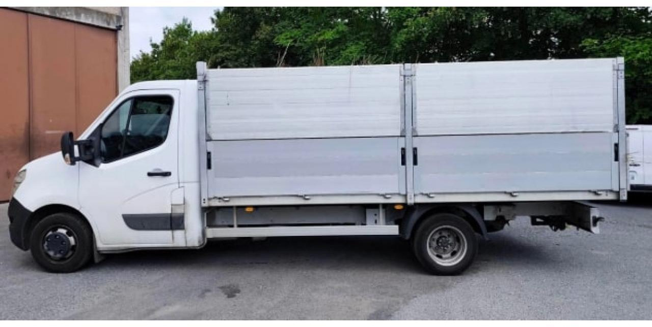 Nissan Interstar 3T5 2.3 DCI 165CH RJ PLATEAU RIDELLES - Madelauto: pilt 1 Nissan Interstar 3T5 2.3 DCI 165CH RJ PLATEAU RIDELLES - Madelauto: pilt 1