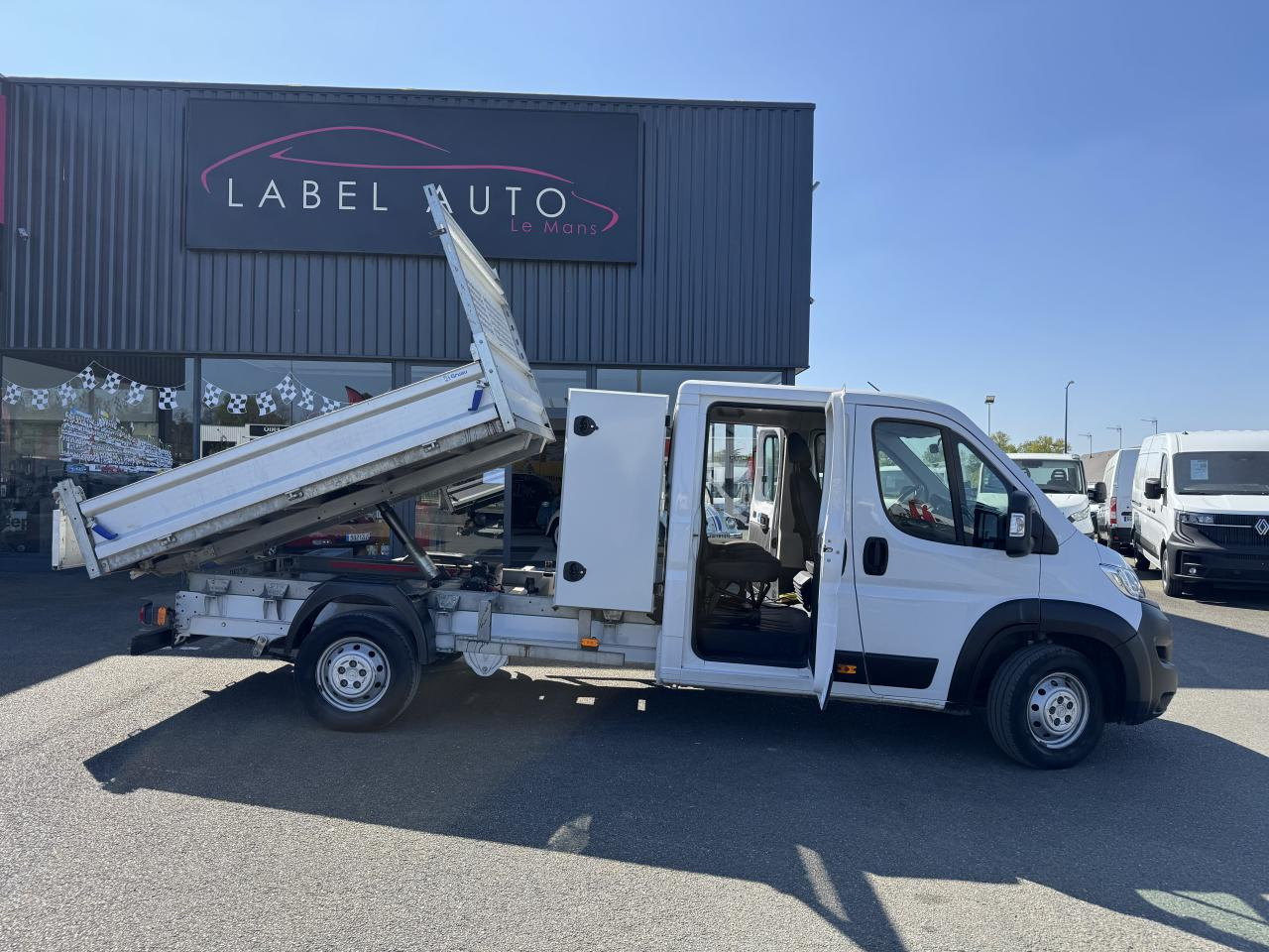 OPEL MOVANO 3T5 BENNE + COFFRE DOUBLE CABINE 6PLACES 2.2 HDI 165CH - Tarbesõiduk kallur: pilt 1 OPEL MOVANO 3T5 BENNE + COFFRE DOUBLE CABINE 6PLACES 2.2 HDI 165CH - Tarbesõiduk kallur: pilt 1