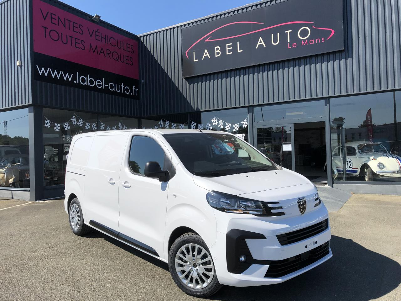 PEUGEOT Expert M 2.0 BlueHDi - 145 S&S - BV EAT8 III FOURGON Fourgon PHASE 2 - Kaubik: pilt 1 PEUGEOT Expert M 2.0 BlueHDi - 145 S&S - BV EAT8 III FOURGON Fourgon PHASE 2 - Kaubik: pilt 1