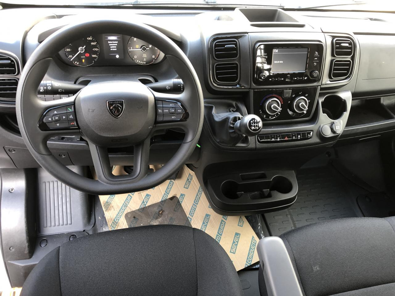 PEUGEOT boxer 3t5 plateau 4m20 2.2 hdi 140ch - Madelauto: pilt 5 PEUGEOT boxer 3t5 plateau 4m20 2.2 hdi 140ch - Madelauto: pilt 5