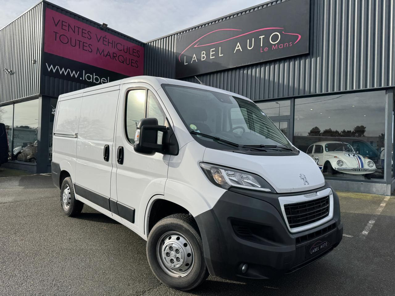 Peugeot Boxer 330 L1H1 2.2 BLUEHDI S&S 140CH ASPHALT - Kaubik: pilt 1 Peugeot Boxer 330 L1H1 2.2 BLUEHDI S&S 140CH ASPHALT - Kaubik: pilt 1